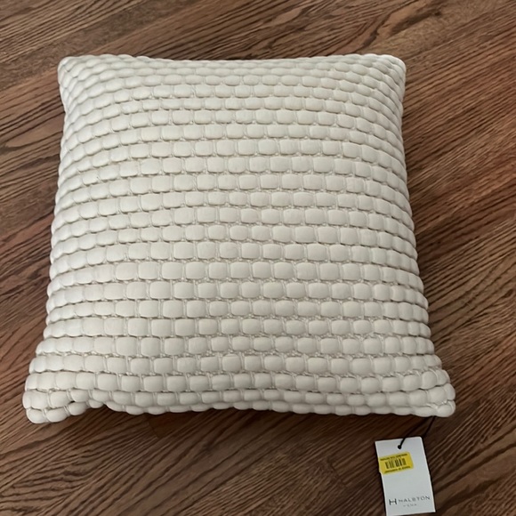 FINAL PRICE - NWT Ivory Throw Pillow - Picture 1 of 2